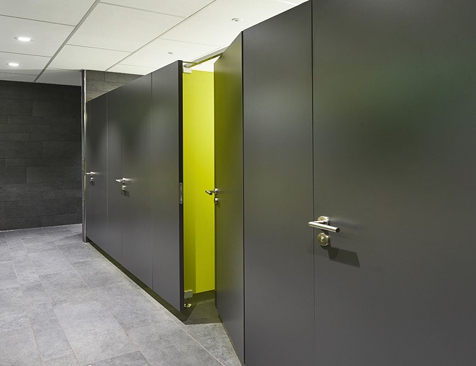 Toilet partitions with a floating effect look